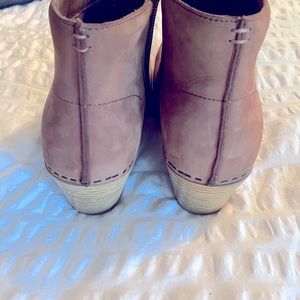 dansko maria dusty rose